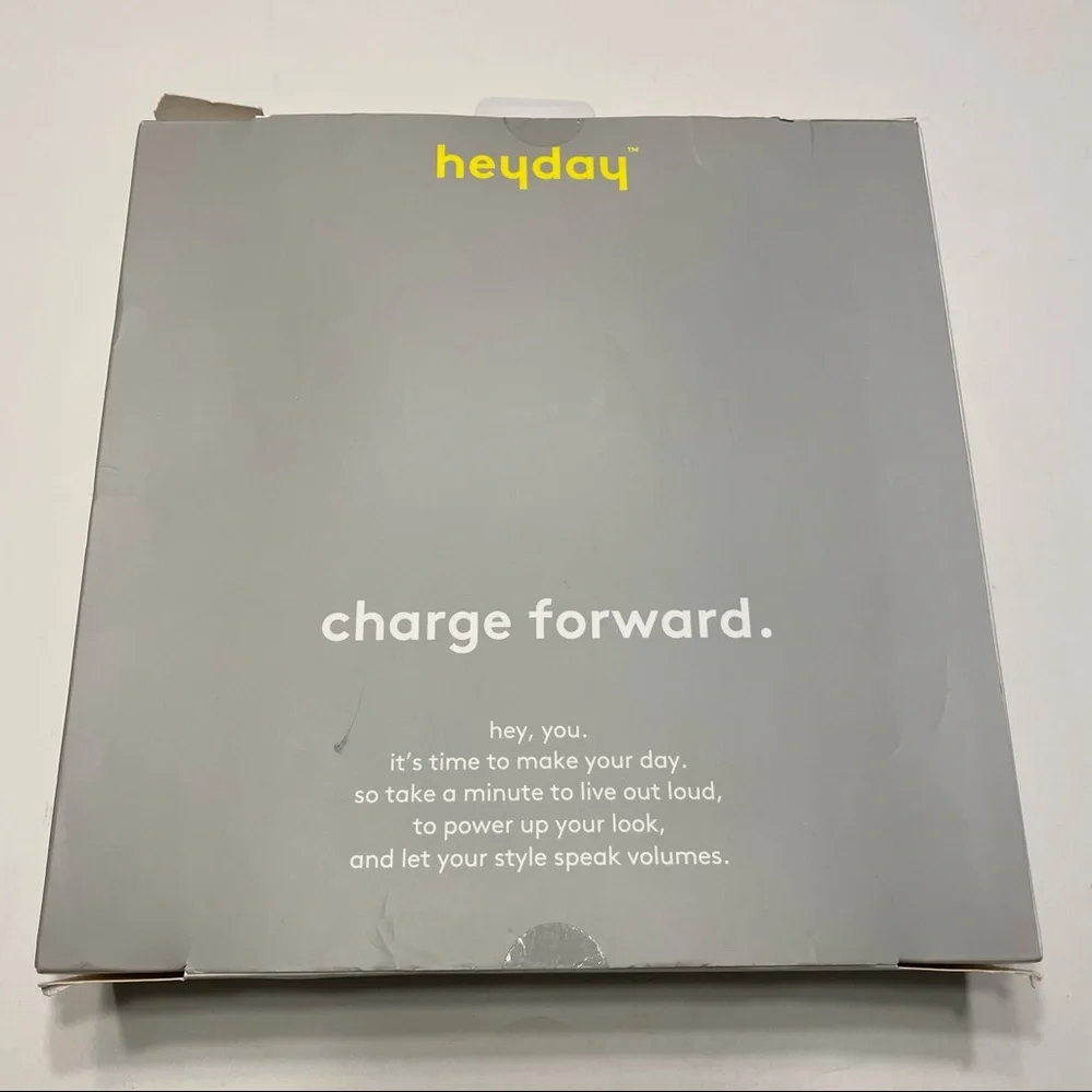 NWT Heyday Qi Enabled Wireless Charging Station AirPod Compatibility